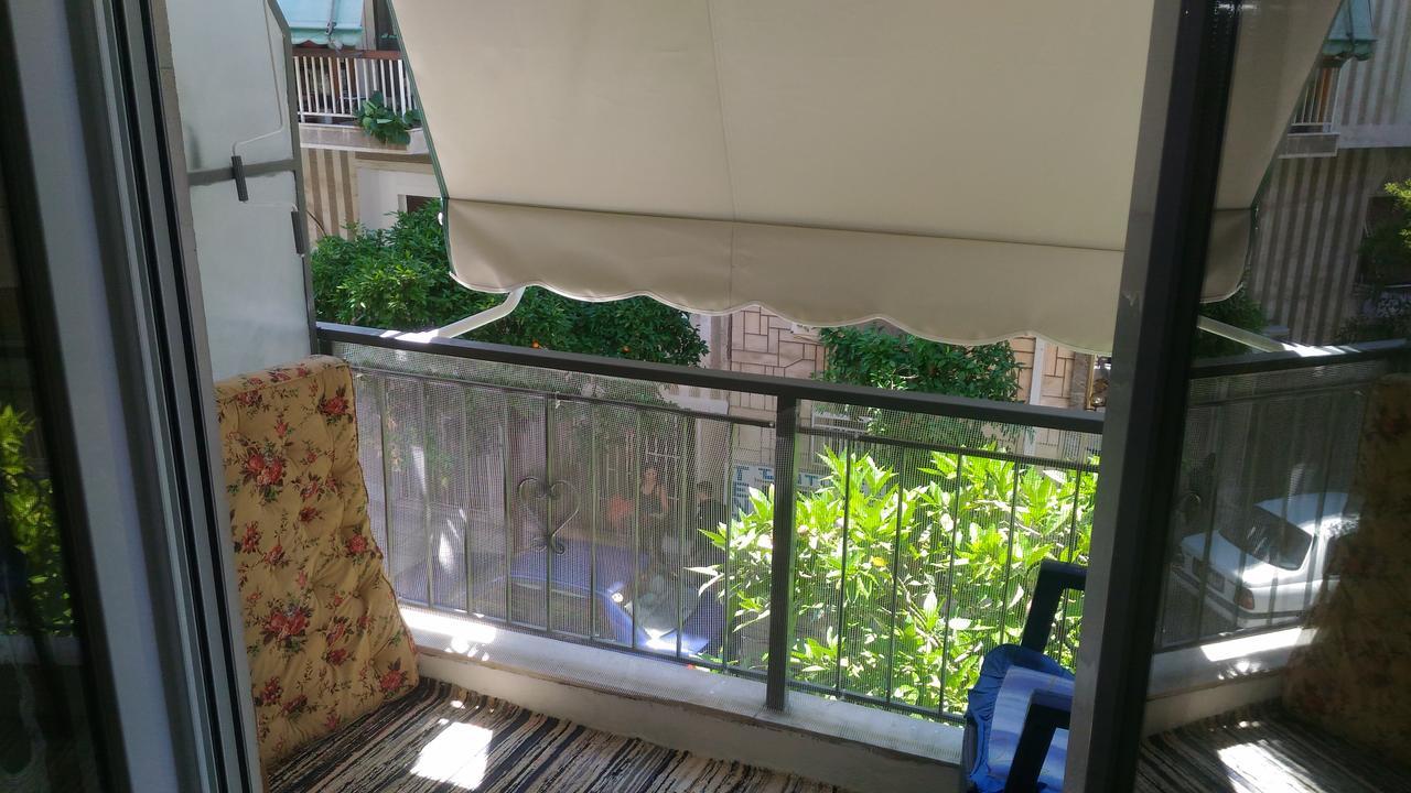 Apartment On Dimitrakopoulou Atenas Exterior foto